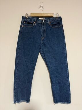 Levi’s Dark Wash Wedgie Straight Crop Jeans Size 31 26” inseam Classic